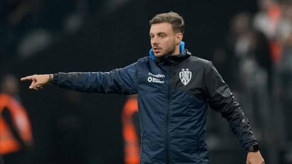 MARTÍN ANSELMI atual técnico do Botafogo foi oferecido ao Cruzeiro, mas foi descartado antes do Tite ser contratado.